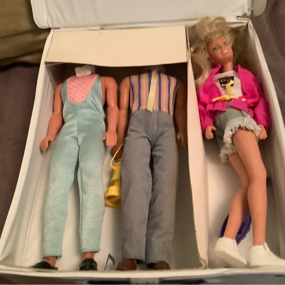 1960s 1980s Vntg Barbies Mattel Fashion DollsTrio with Pink and Blue Outfits